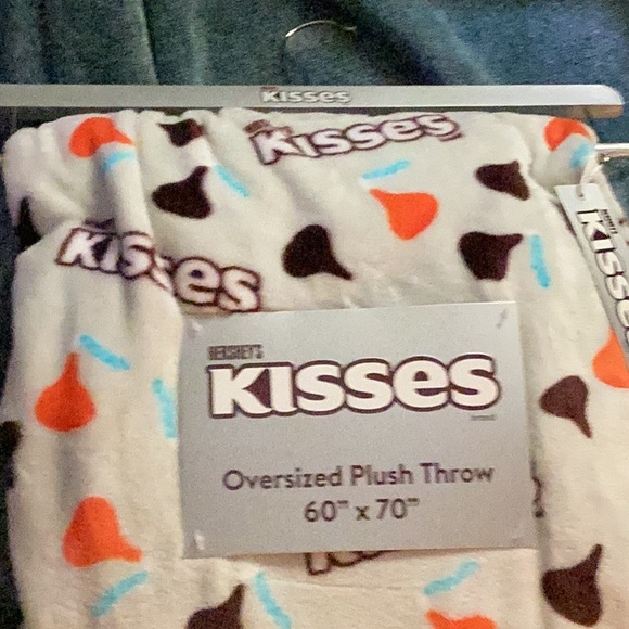 Hersheys Kisses Other - NWT Hershey Kisses Oversized Plush Throw 
Brand New With Tags 60”X 70”